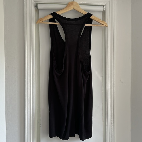 Set of two, T by Alexander wang tank top XS black and white - Picture 6 of 6